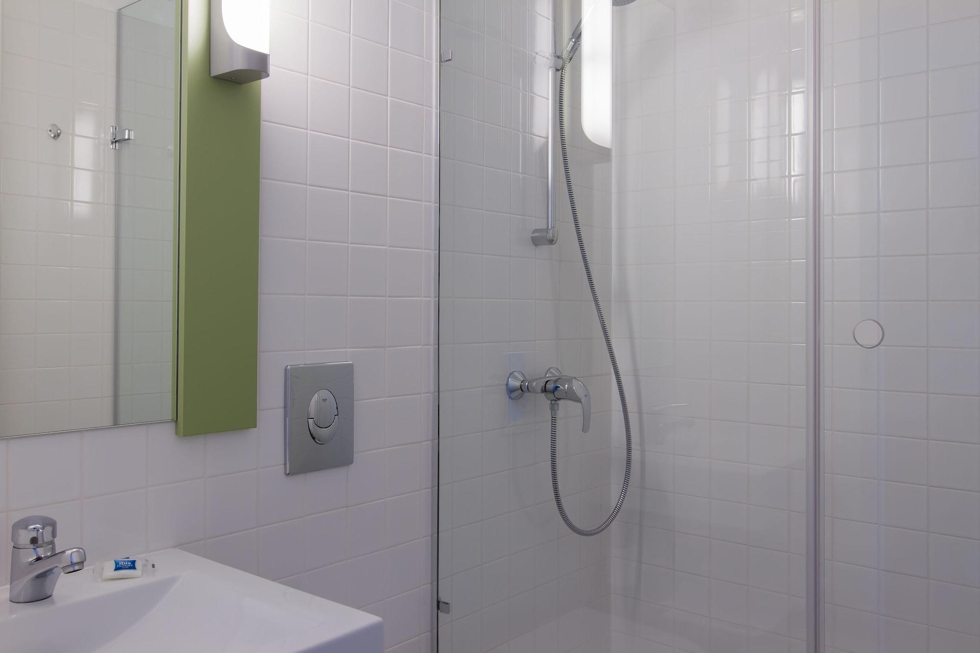 Ibis Budget Braga Centro Bagian luar foto