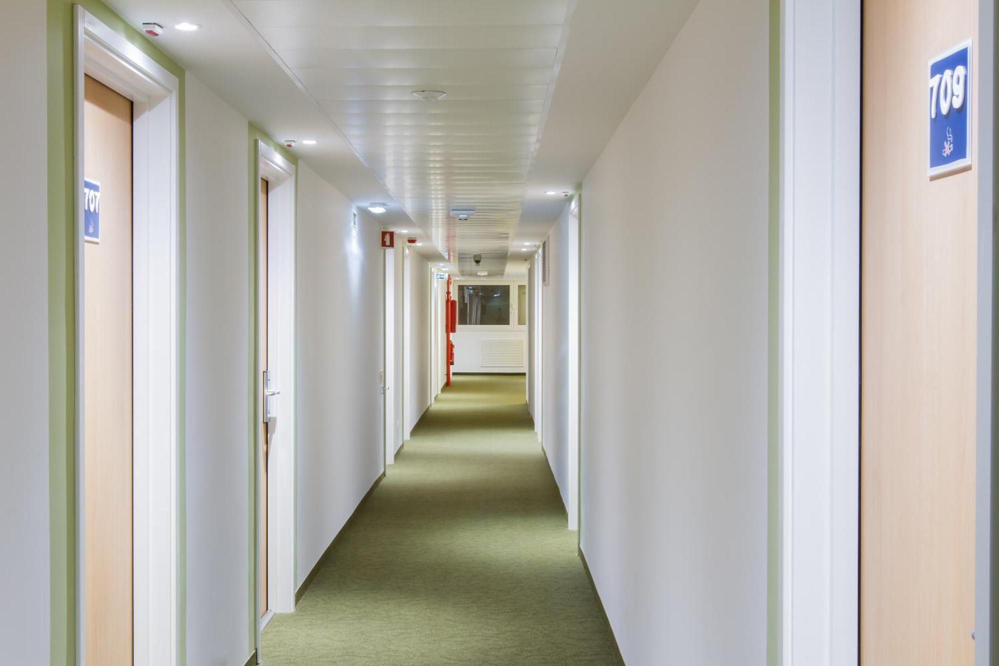 Ibis Budget Braga Centro Bagian luar foto