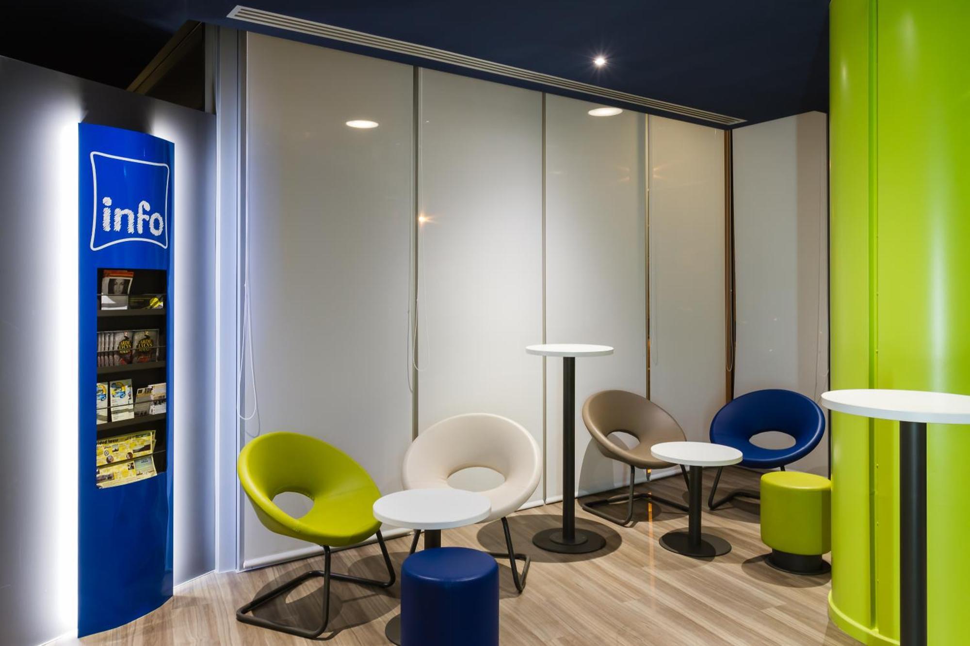 Ibis Budget Braga Centro Bagian luar foto