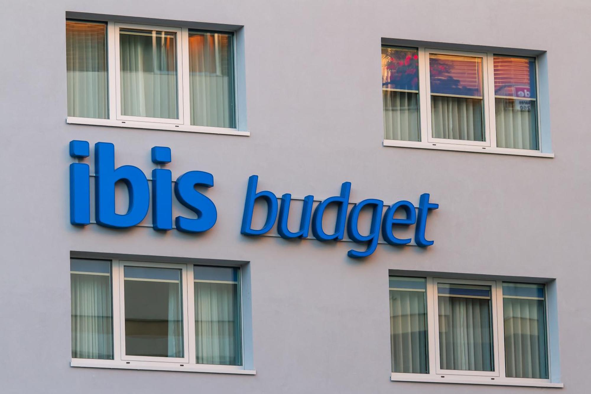Ibis Budget Braga Centro Bagian luar foto