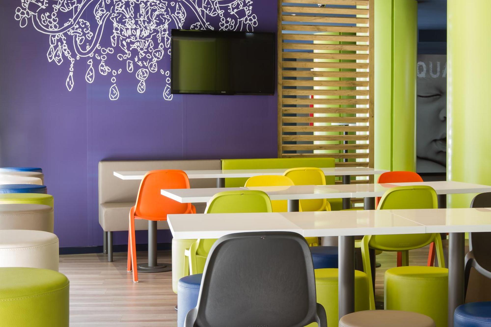 Ibis Budget Braga Centro Bagian luar foto