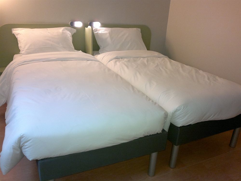 Ibis Budget Braga Centro Bagian luar foto